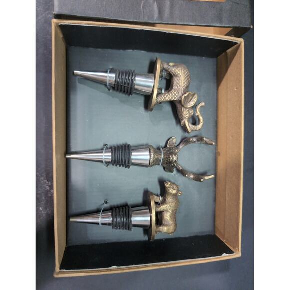 Biltmore Tasting Room Animal Cork Stoppers Set, Wine Bottle Accessories or Decor - Picture 6 of 6